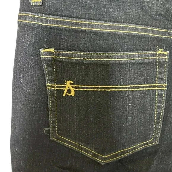 Ashley,‎ Stewart jeans - Picture 6 of 6